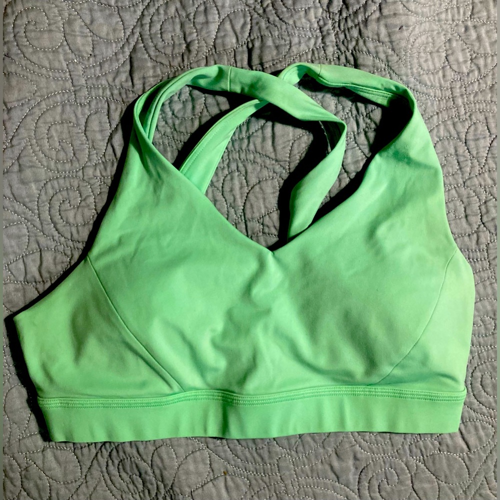 Lululemon sports bra